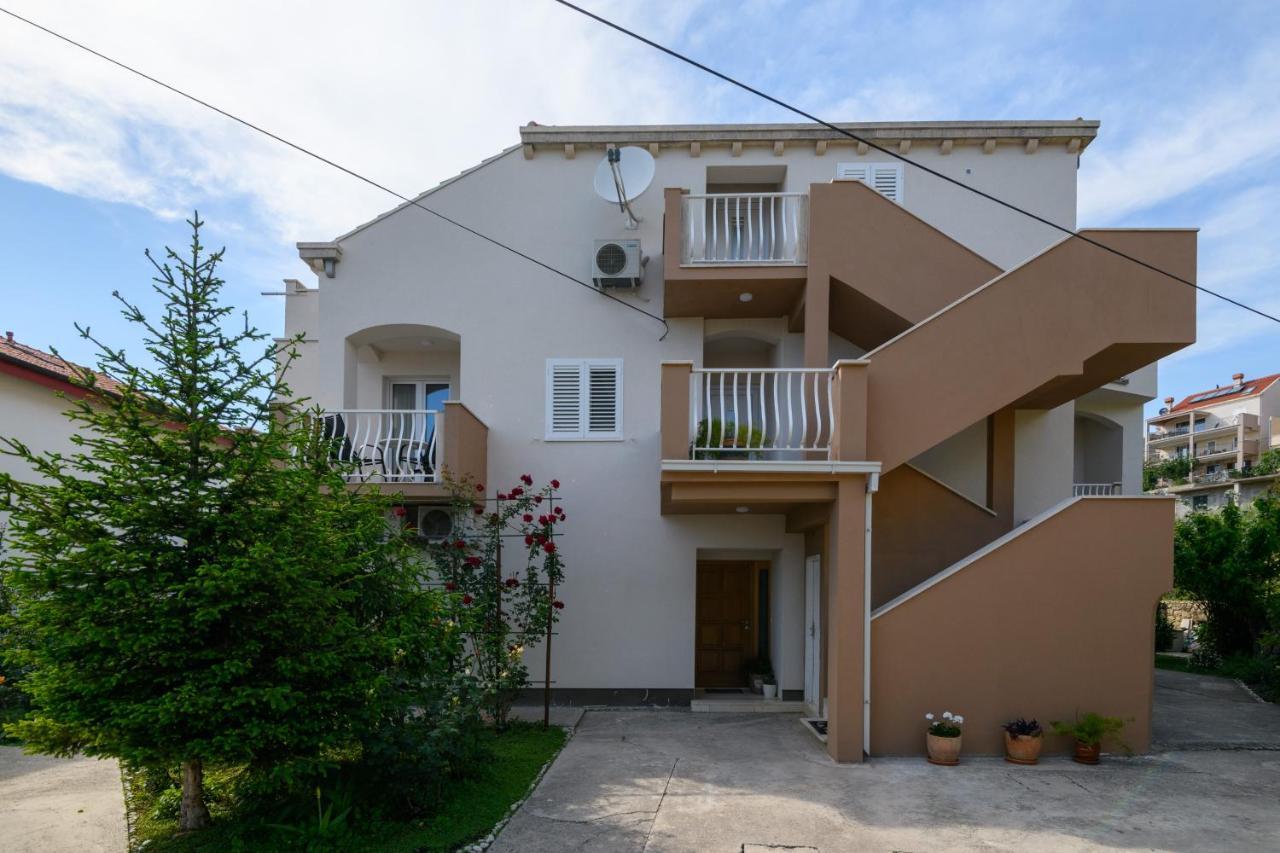 מליני Holiday Residence Zvono מראה חיצוני תמונה