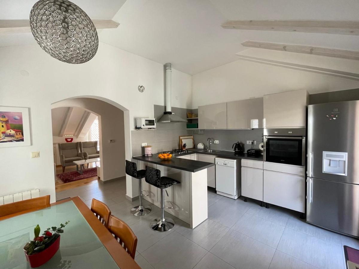 מליני Holiday Residence Zvono מראה חיצוני תמונה
