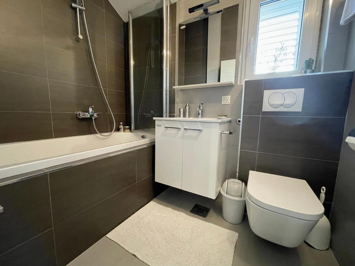 מליני Holiday Residence Zvono מראה חיצוני תמונה